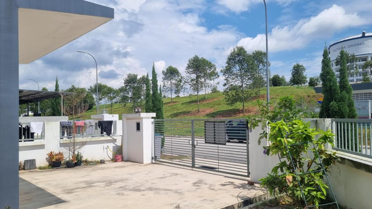 Baituljannah Homestay Batu Pahat Buitenkant foto